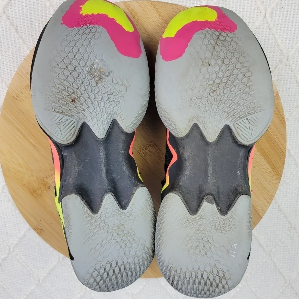 Nike air Jordan Why Not Zer 0.5 Raging Youth Size 6.5Y Women‎ Size 8.5